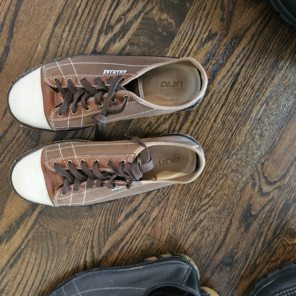 Shors - Picture 6 of 8